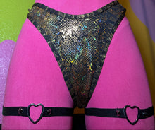Load image into Gallery viewer, Heart Leg Garter
