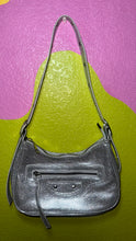 Load image into Gallery viewer, IT girl shoulder bag
