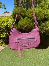 Load image into Gallery viewer, IT girl shoulder bag
