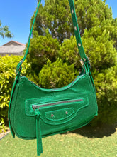 Load image into Gallery viewer, IT girl shoulder bag
